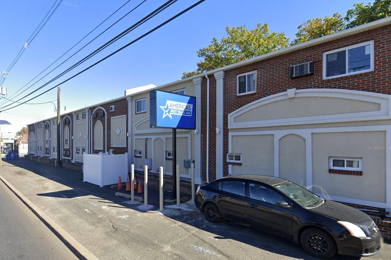Americas Best Value Inn Avenel Woodbridge Bagian luar foto