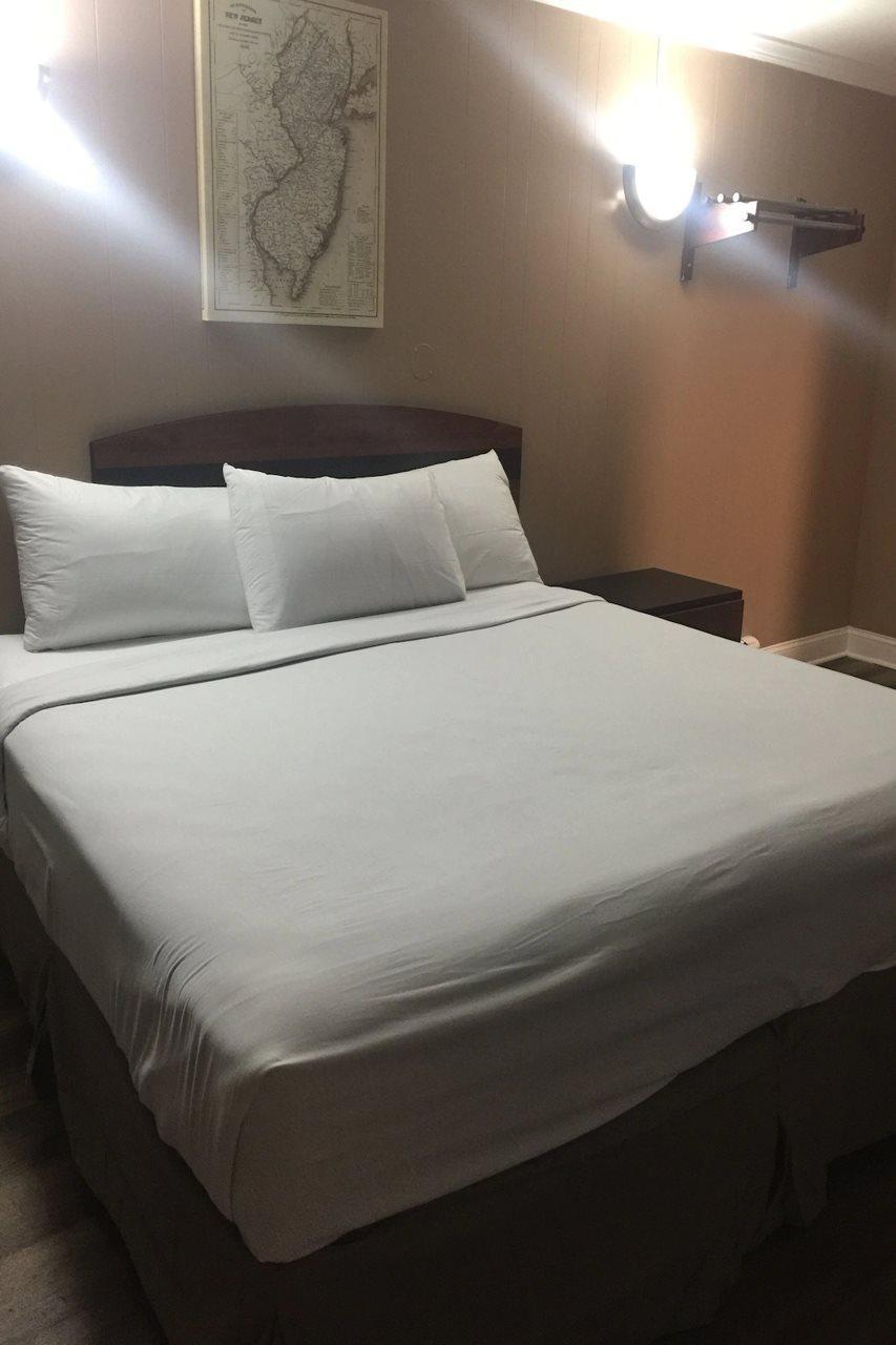 Americas Best Value Inn Avenel Woodbridge Bagian luar foto