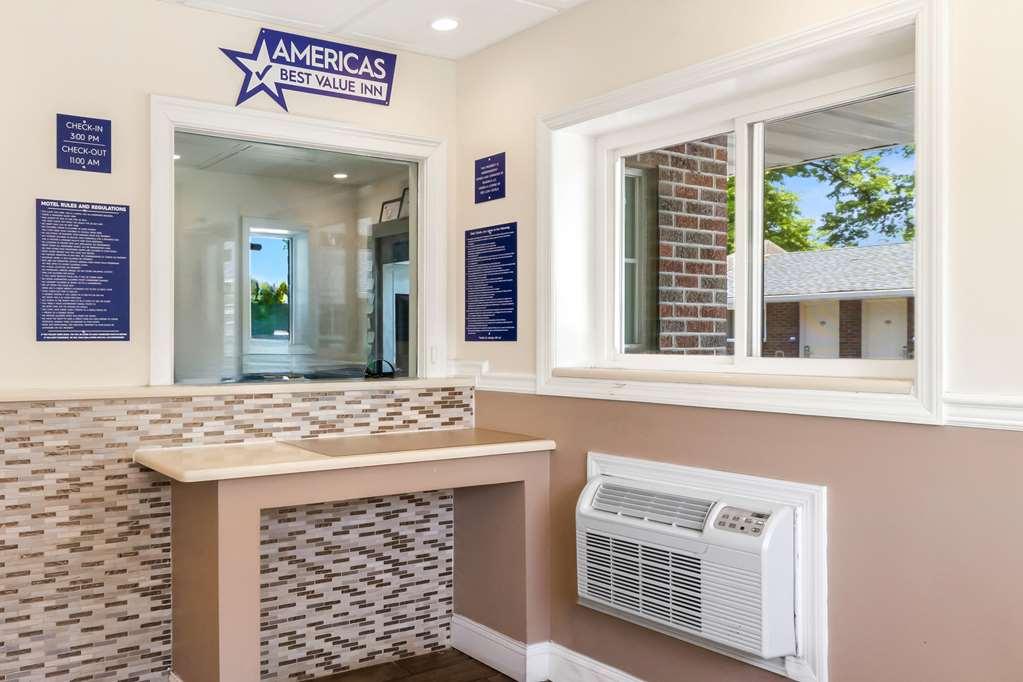Americas Best Value Inn Avenel Woodbridge Interior foto