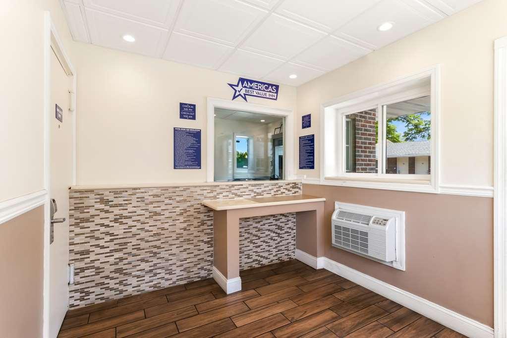 Americas Best Value Inn Avenel Woodbridge Interior foto